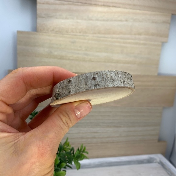 Natural Tree Wood Slice for Decorating or Crafting - Picture 2 of 8